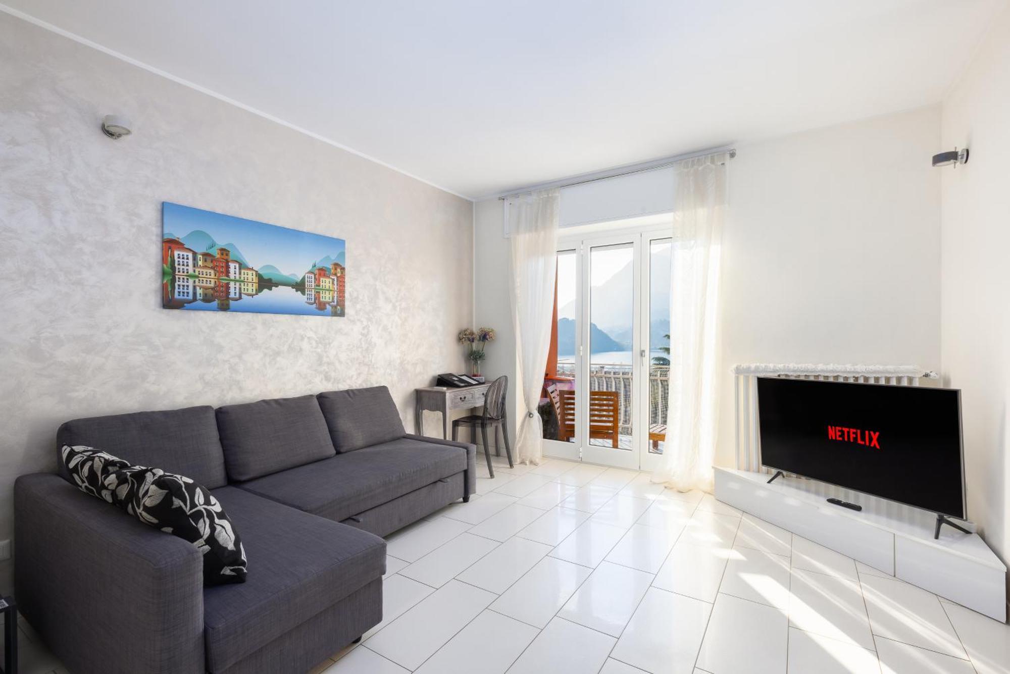 Terrazza Sul Lago - Open Space E Netflix Lecco Luaran gambar